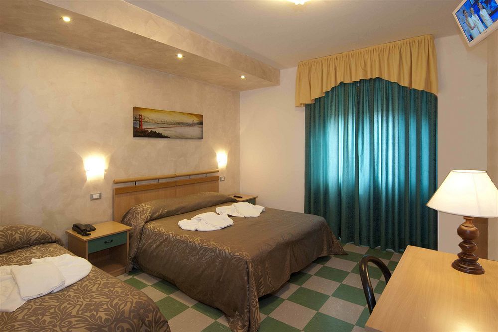 Hotel Italia Garda  Dış mekan fotoğraf